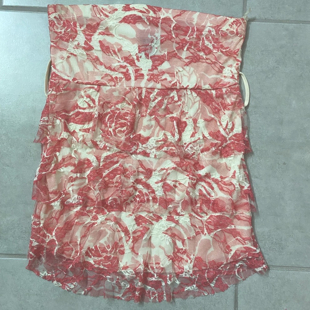 Rue 21- M pink, red and white